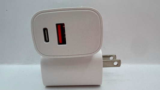 Cargador Nebro VGA-051 12W color Blanco — foto real del producto