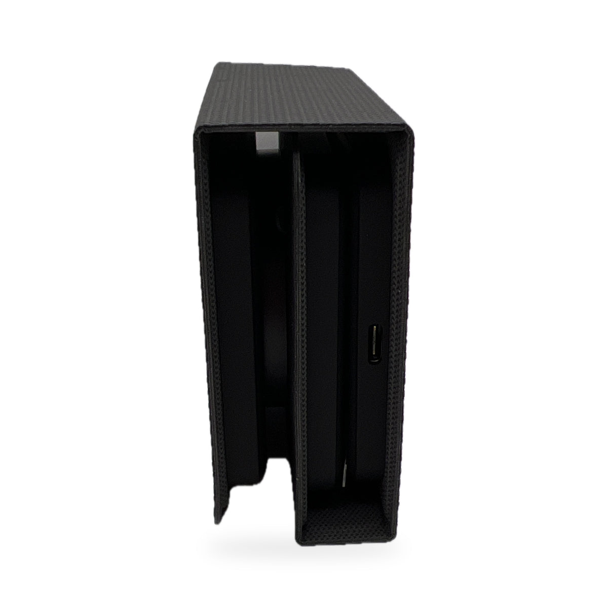 Costado del KBOD W10 plegado con el puerto USB-C