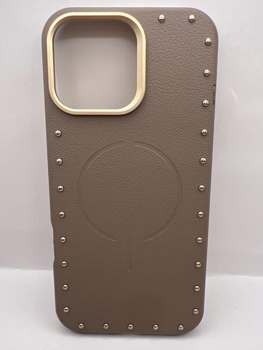 Funda iPhone 12 Pro Max Piel Remaches Magsafe Gris | QRUZH