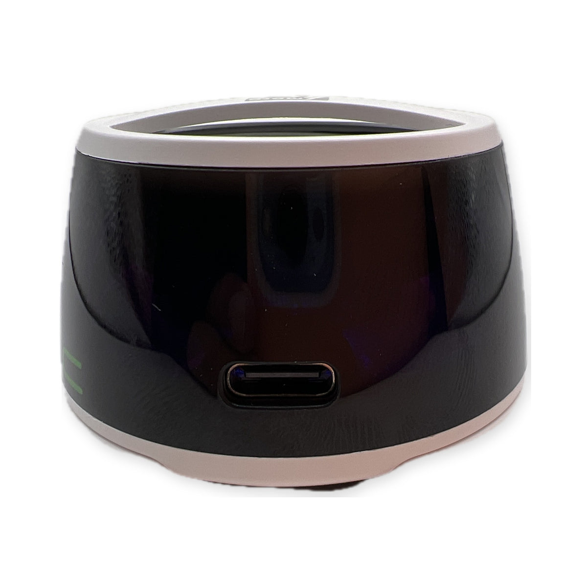 Bocina G300 vista trasera con puerto USB-C