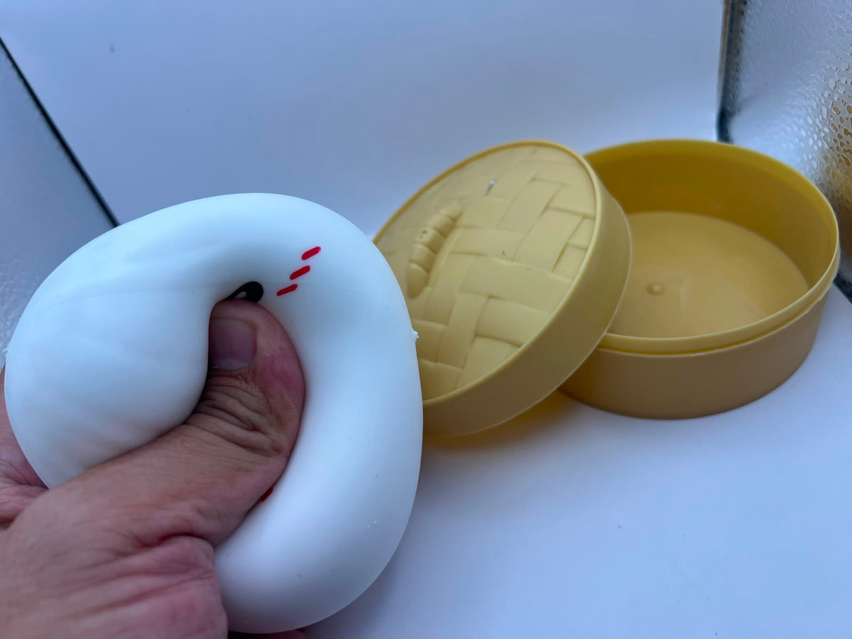 Squishy Steam Bunz — bao antiestrés en vaporera, edición sorpresa (foto real del producto)