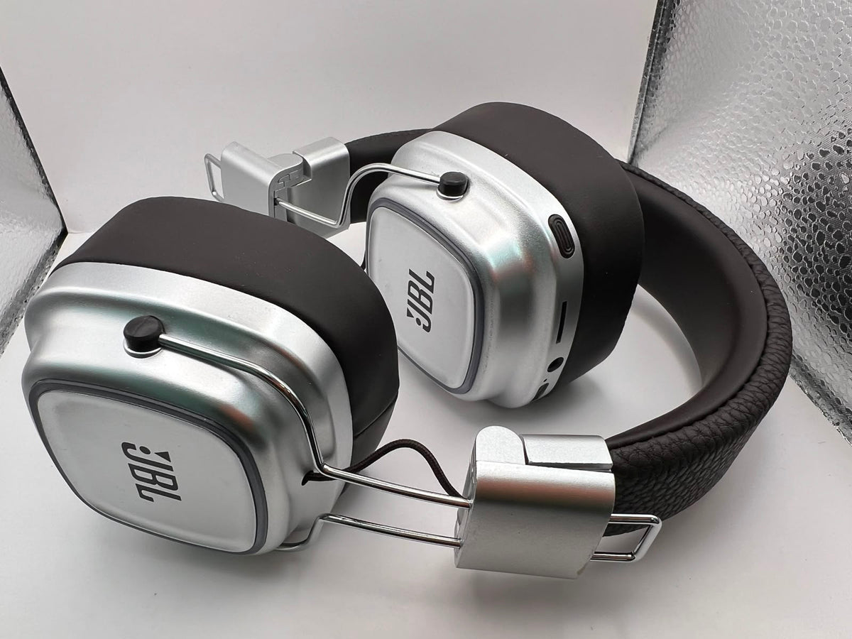 Diadema JBL Major IV Bluetooth con Aro de Luz RGB — Café