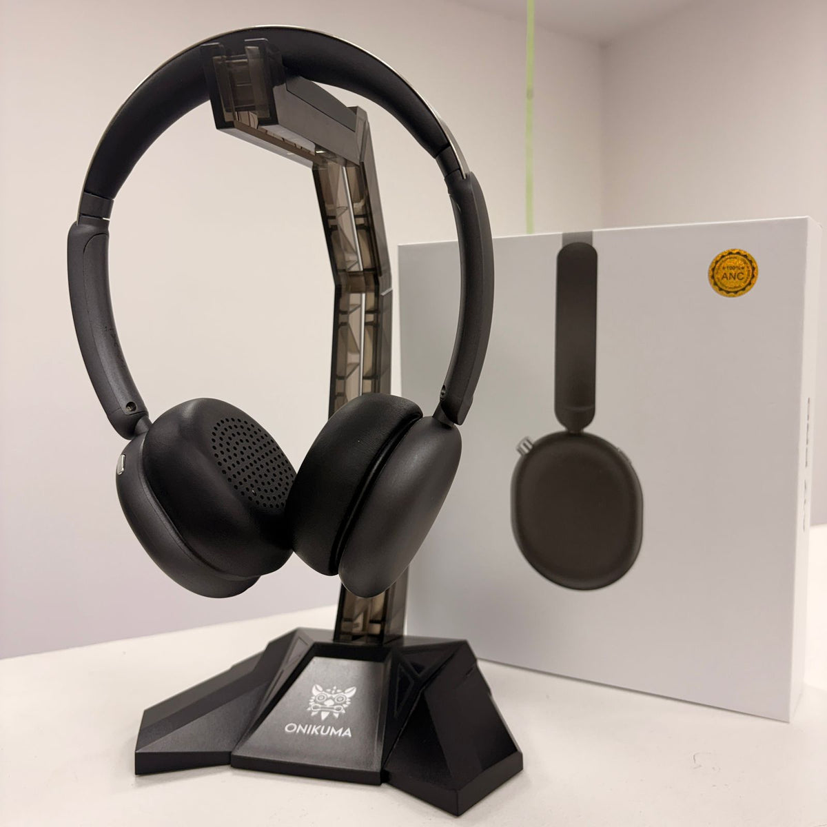 Audifono diadema bluetooth tipo apple generico a17 pro