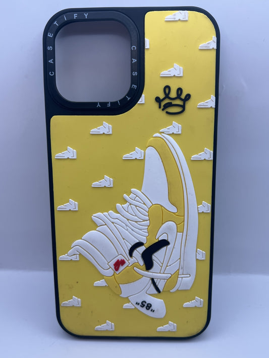 Funda iPhone 13 Pro Max Goma 3D Nike Amarillo | QRUZH