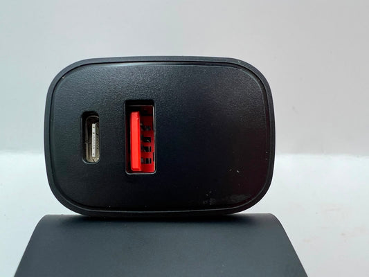 Cargador Nebro VGA-051 12W color Negro — foto real del producto