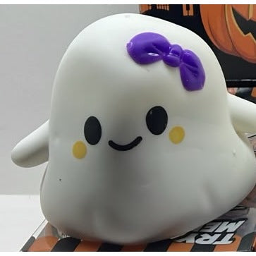 Squishy Halloween mediano fantasma y calabaza en caja Fantasma niña — foto real del producto